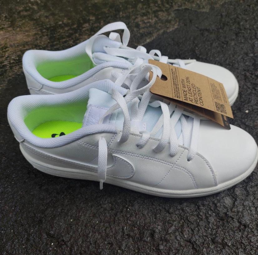 NIKE COURT ROYALE 2 on Carousell