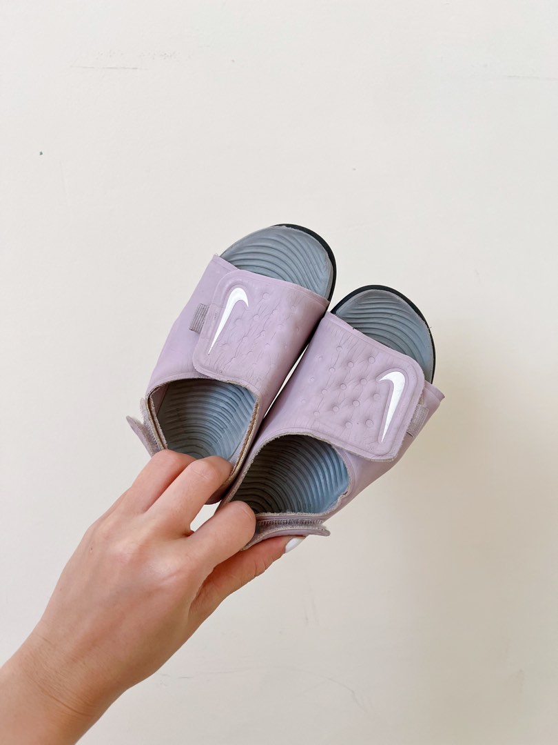 infant nike flip flops