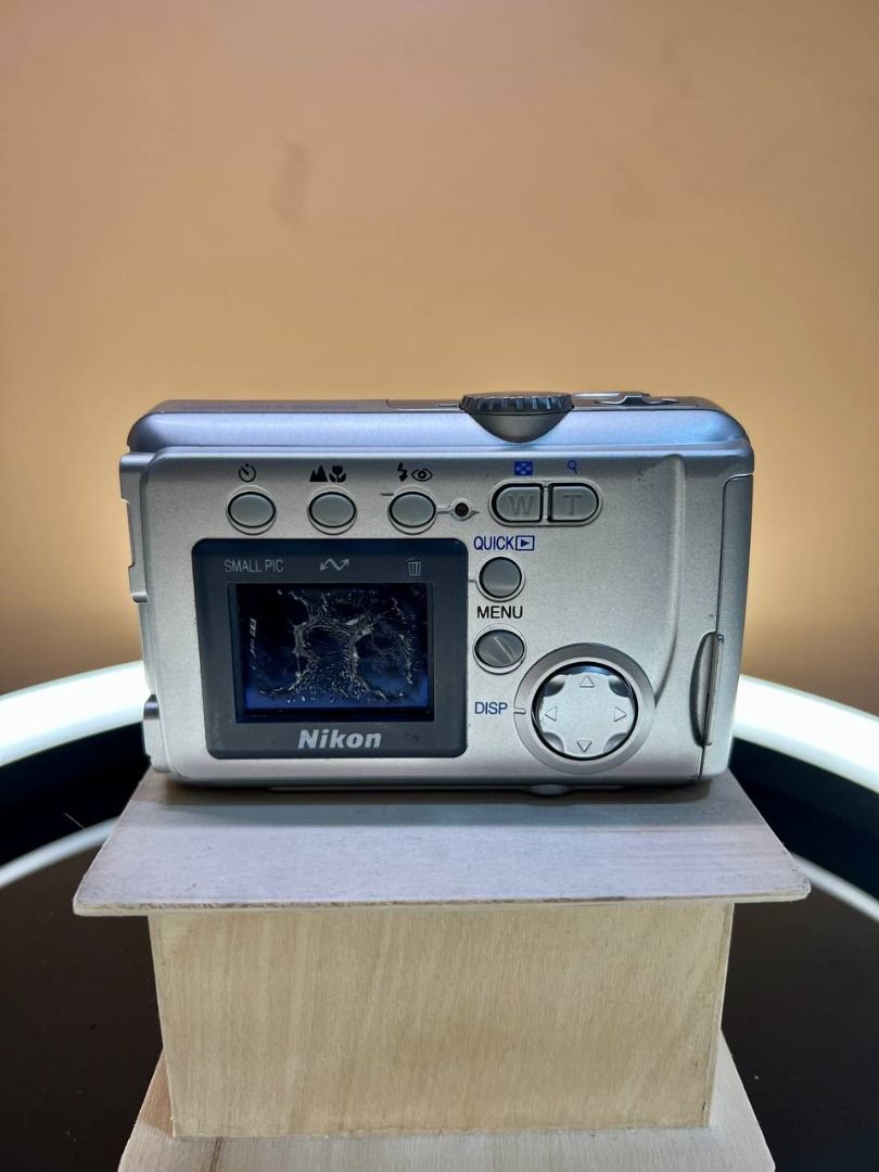 Nikon Coolpix 2000 digital on Carousell