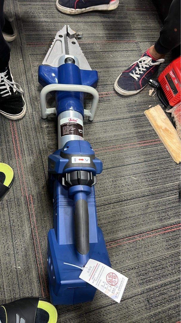 ODE Electric Combi tool SC357-E (Category: Construction Tools & Equipment) located in Mandaluyong City. Submitted by shammyshop (Listing ID 1194482974, Image 3). Description: ODETOOLS SC357-E 28V Battery Combi Tool Hydraulic Spreading And Cutting Machine For Emergency Rescue Battery: DC 28V 4.0 Ah Rated Working Pressue: 720 Bar Max Cutting Force: 387 kn * Cutter Arm: It can be Used for cutting, Expanding and drawing objects. it can also clamp fla