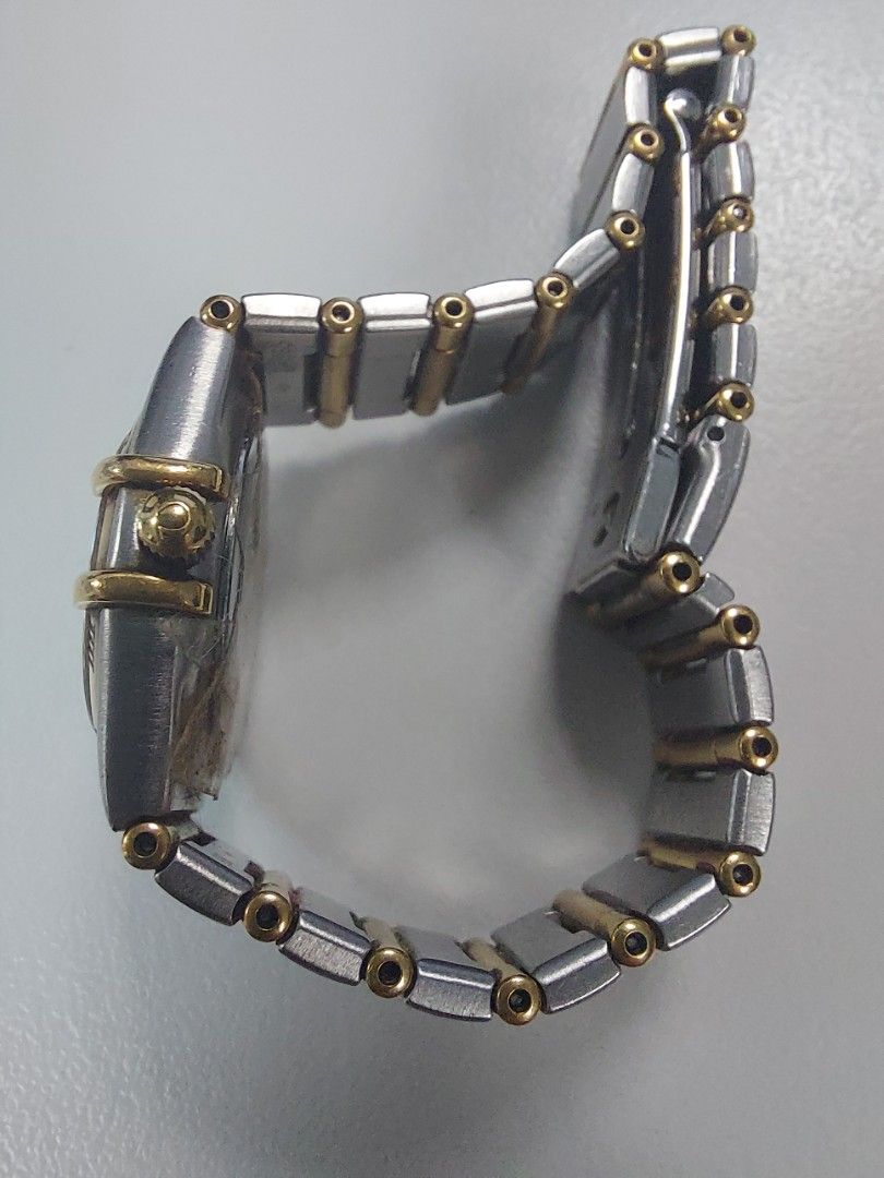 Omega Constellation Ladies (Category: Women's Watches) located in San Juan City. Submitted by noxcom (Listing ID 1226038110, Image 2). Description: PLEASE READ: non functioning omega constellation ladies negotiable open to trades.