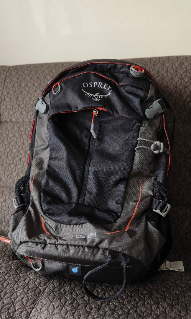 Osprey sirrus 24 black sale