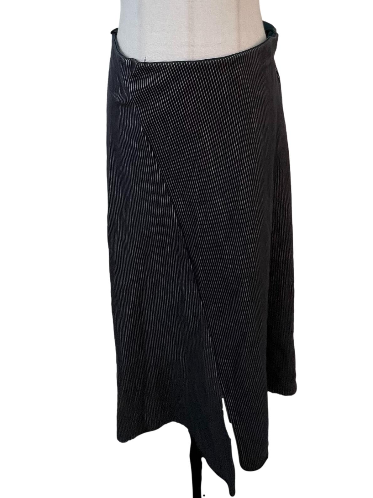 Padini Black And White Candy Stripe Pencil Skirt, Women's Fashion ...