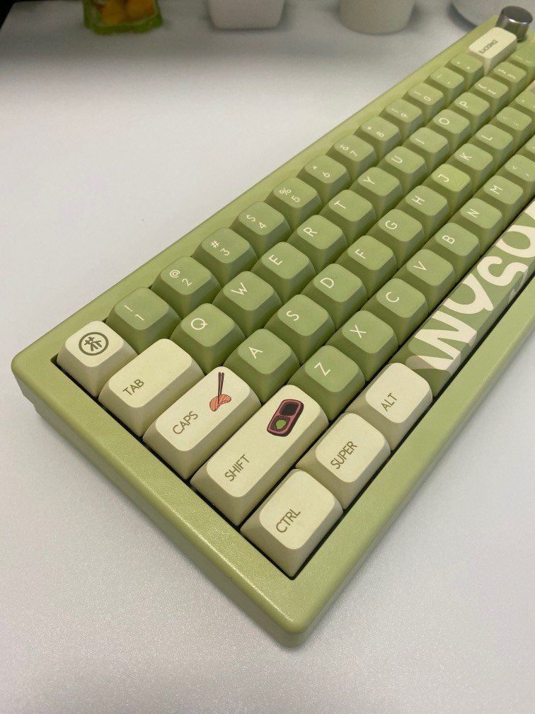 SILENT custom mechanical keyboard keyboard GMK67, Computers & Tech