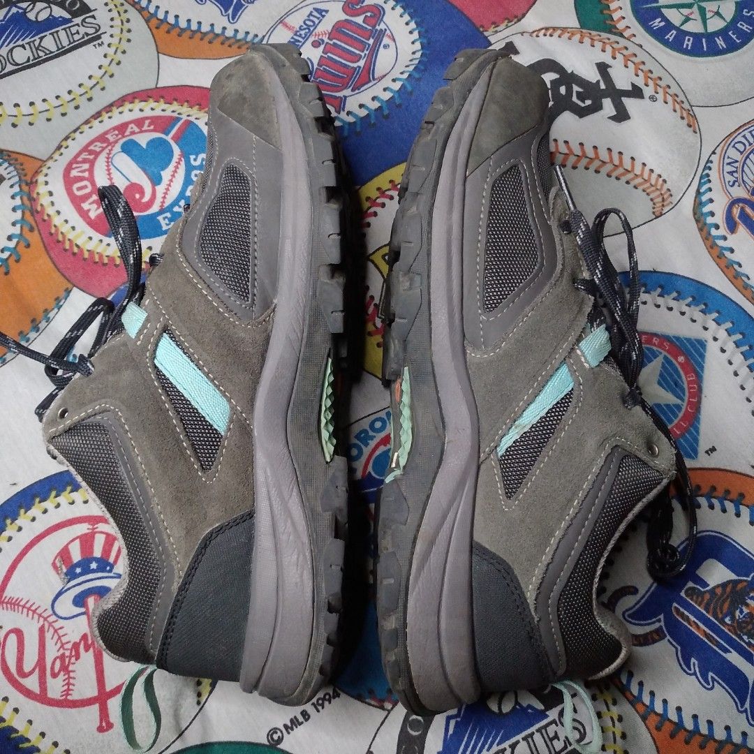 quechua trekking shoes waterproof