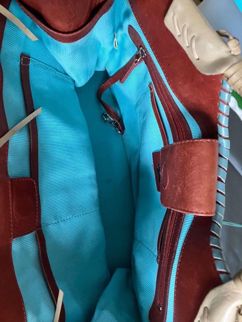 Radley London all leather tote (Category: Tote Bags) located in Mandaluyong City. Submitted by studioequip (Listing ID 1226060476, Image 3). Description: All leather "North American Indian" style tote/handbag. Well used, but well made. Radley now have a high-end store in Shangri-la Mall, so expect to hear a lot more about their style in future. Imported from the UK. Contact: petersclancy@yahoo.com.