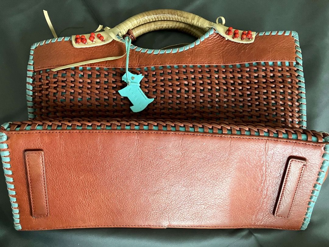 Radley London all leather tote (Category: Tote Bags) located in Mandaluyong City. Submitted by studioequip (Listing ID 1226060476, Image 2). Description: All leather "North American Indian" style tote/handbag. Well used, but well made. Radley now have a high-end store in Shangri-la Mall, so expect to hear a lot more about their style in future. Imported from the UK. Contact: petersclancy@yahoo.com.