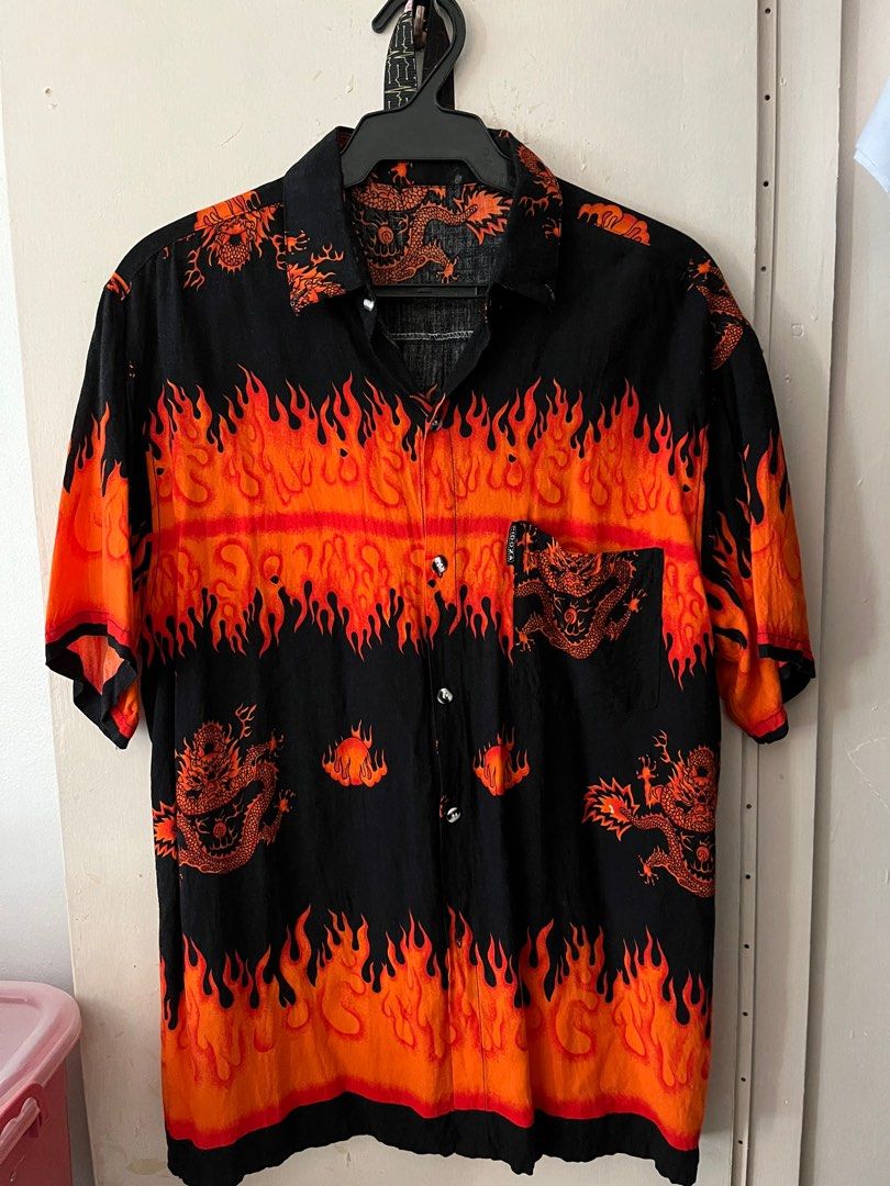 Random tees (Category: Tshirts & Polo Shirts ) located in Makati City. Submitted by van1e (Listing ID 1225952825, Image 3). Description: Preloved tees 100-200 pesos Mandaluyong area meet ups .