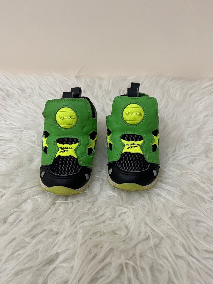 Reebok peek store n fit