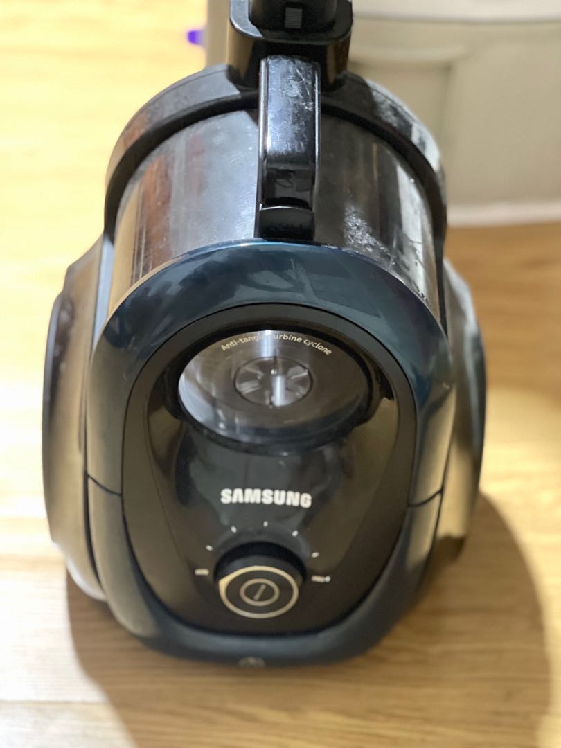 Samsung Canister Vacuum cleaner on Carousell