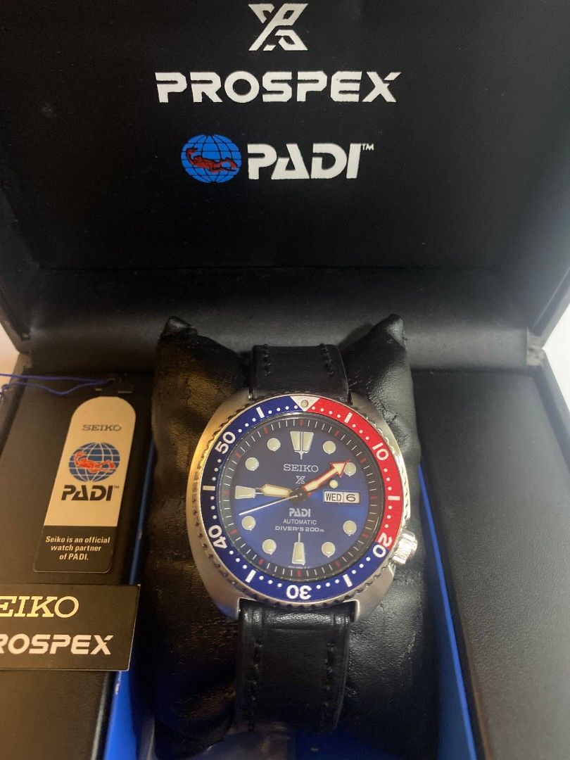 SEIKO PROSPEX TURTLE PADI SRPE99K1 (Category: Luxury Watches) located in Marikina City. Submitted by alexm777 (Listing ID 1225965953, Image 3). Description: Seiko Prospex Turtle PADI Original Box Yes Padi Box included. Manual Yes Size Case Size: 45mm (48mm inc Crown). Depth:13mm. Lug Width 22mm. Case Stainless Steel Band Stainless Steel Resist Water 200m Movement Automatic Calendar Day/Date Crystal Scratch Resistant Hardlex Crystal Luminous Lumin