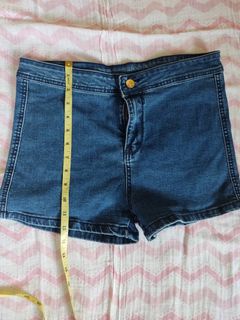 (Category: ) located in . Submitted by scented_me21 (Listing ID 1226068670, Image 1). Description: .