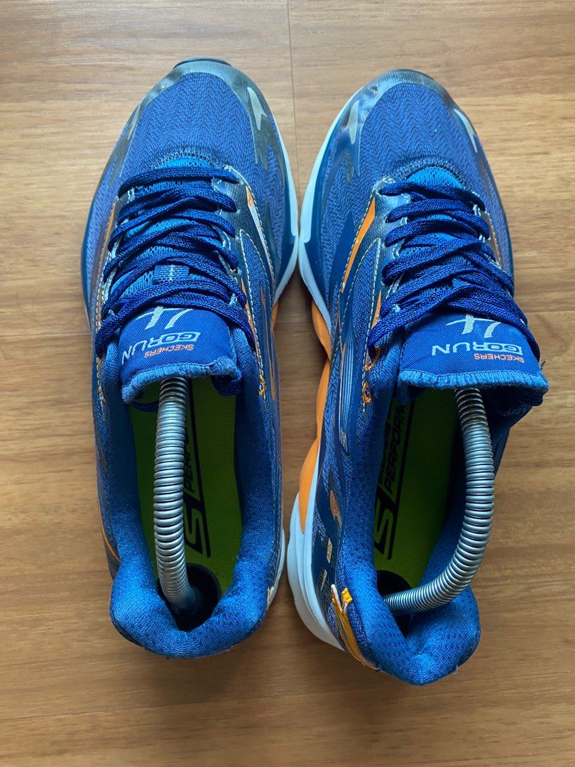 4/11 skechers outlet