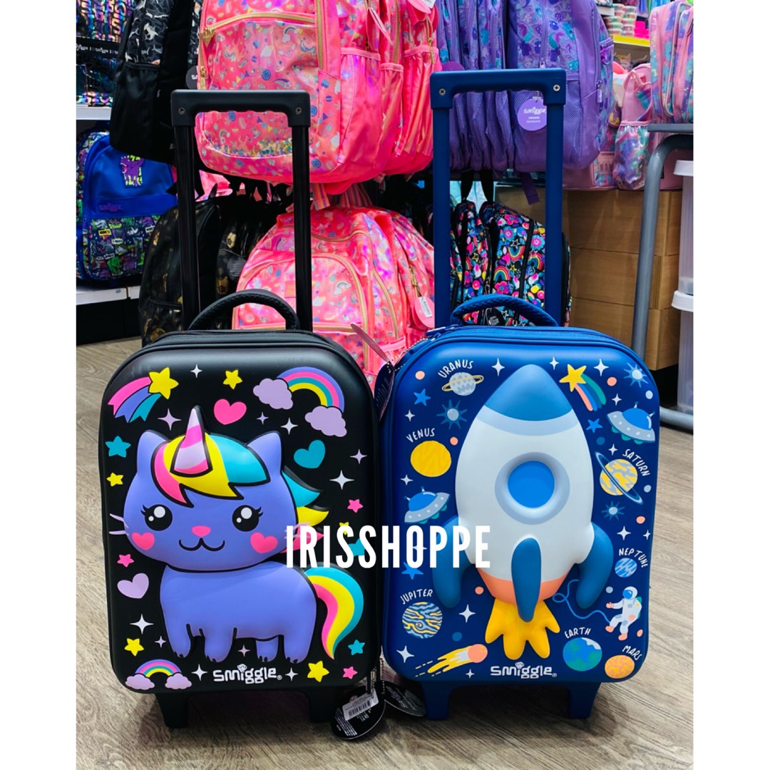 Smiggle luggage shop