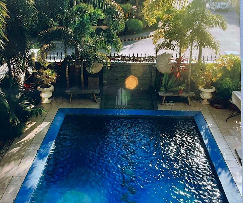 Spacious House with Pool for Sale in Corinthian Hills, Quezon City