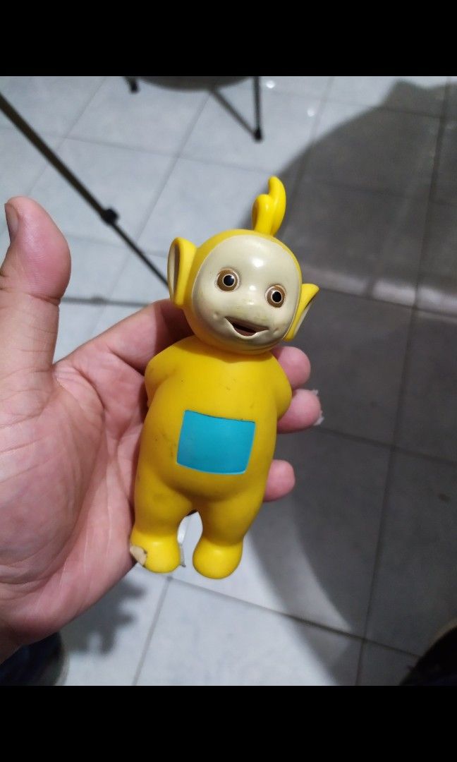 Small teletubbies store figures