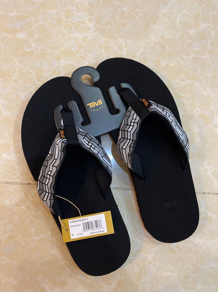 Teva Slippers Men US9 UK8 Brand New