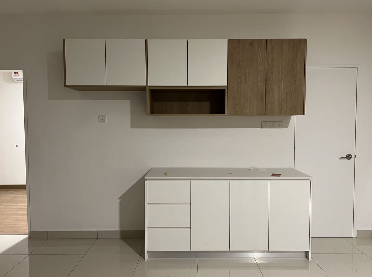 Top hung shop cabinet