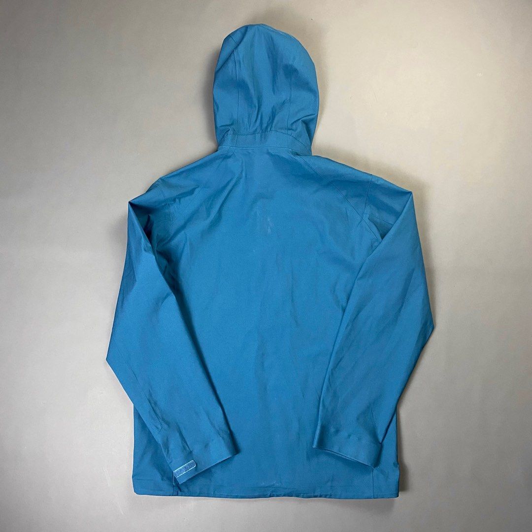 Uniqlo Waterproof Jacket, Men's Fashion, Coats, Jackets and Outerwear on Carousell