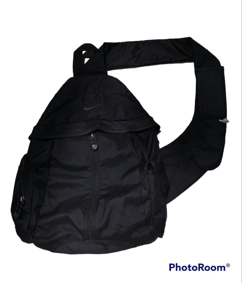 Vintage Nike Crossbody Bag, Men's Fashion, Activewear on Carousell
