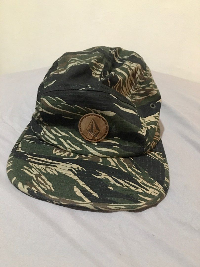 Volcom 5 shop panel