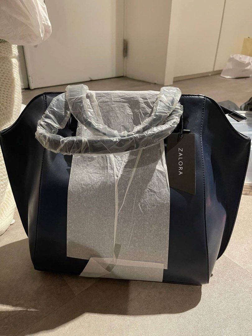Zalora luggage hot sale