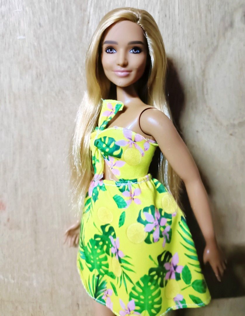126 Barbie Fashionistas Doll Curvy Body Type With Tropical Dress With Shoes Hobbies And Toys