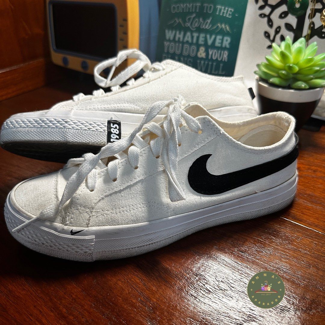 1985 nike sneakers