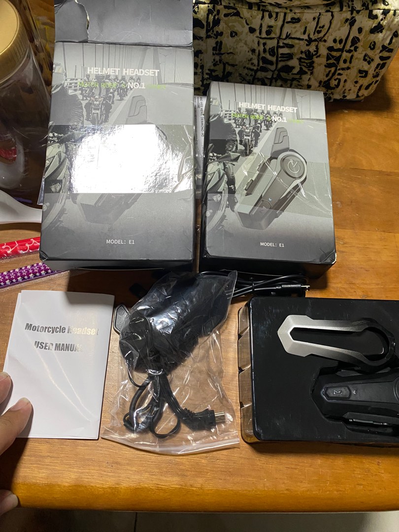 2 X Bluetooth for both pillion and rider, Motorcycles