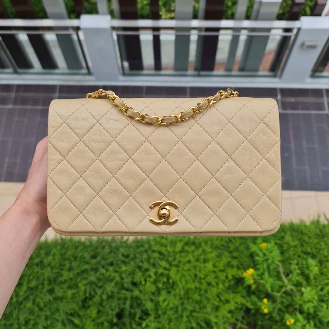 🍞 VINTAGE CHANEL BEIGE 23CM CLASSIC QUILTED FULL FLAP BAG CF 23 CM  LAMBSKIN 24 GOLD HARDWARE GHW, Luxury, Bags & Wallets on Carousell
