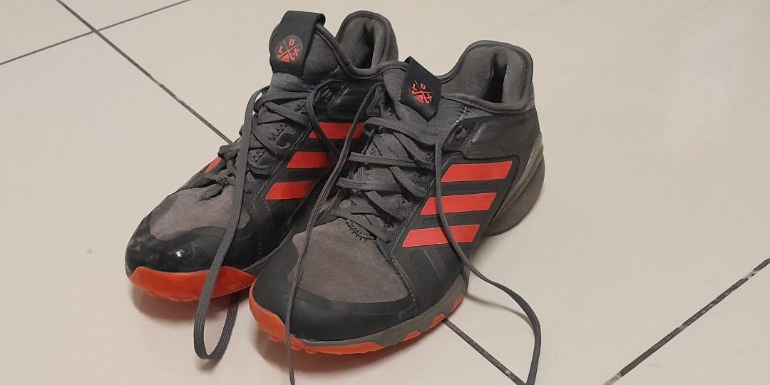 Adidas hockey outlet shoes size 6.5