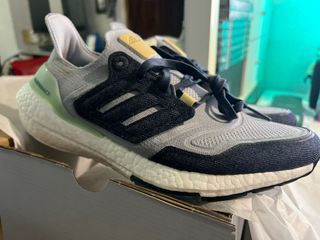adidas Ultra Boost 22