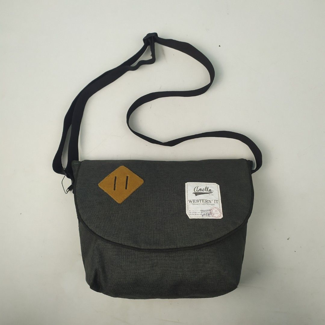 Anello sling bag