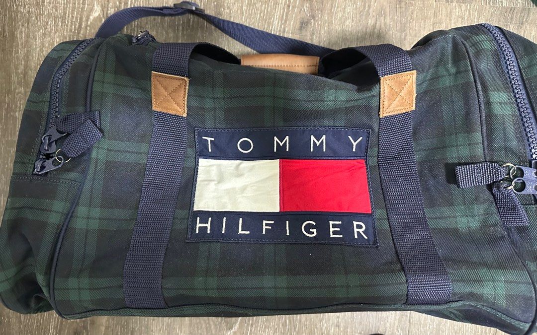 tommy hilfiger travel case