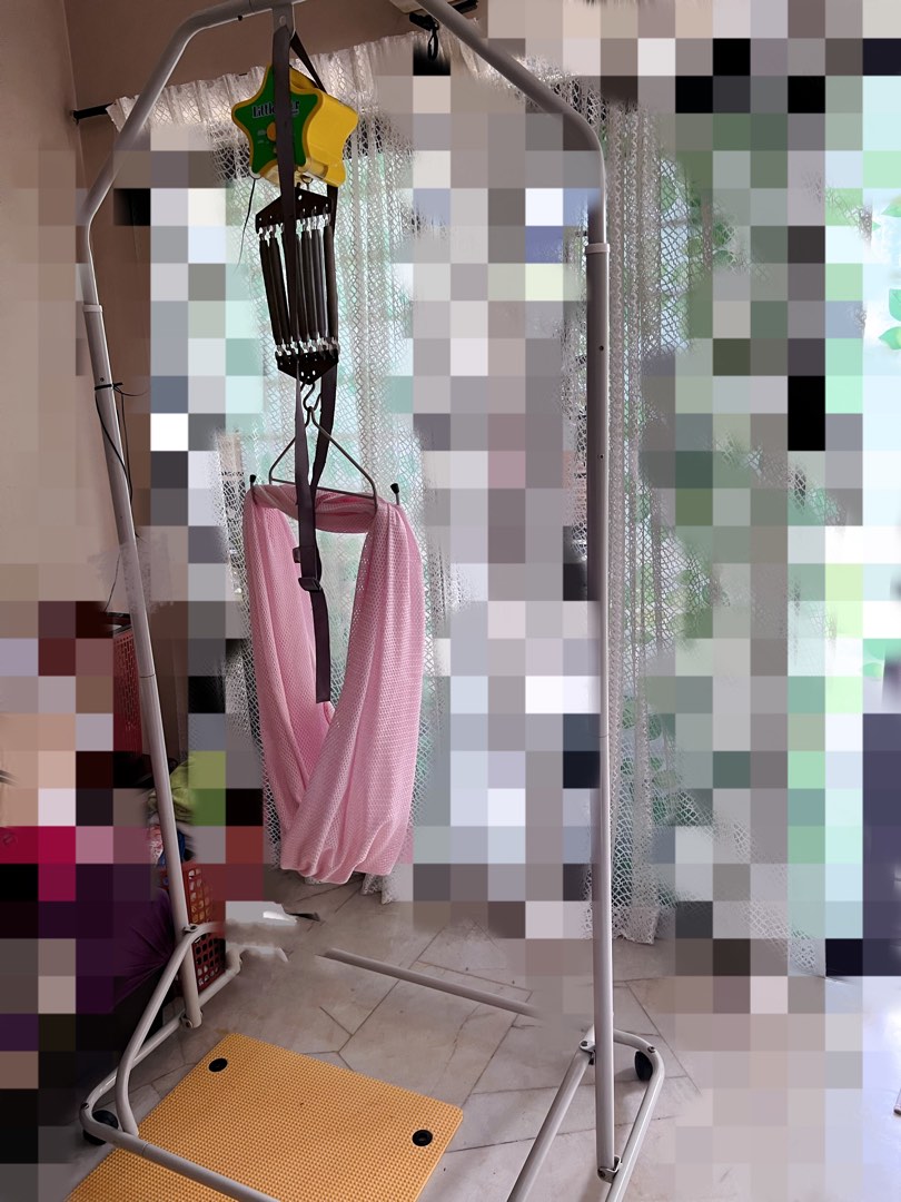 Banyak spring cradle, Babies & Kids, Baby Nursery & Kids Furniture