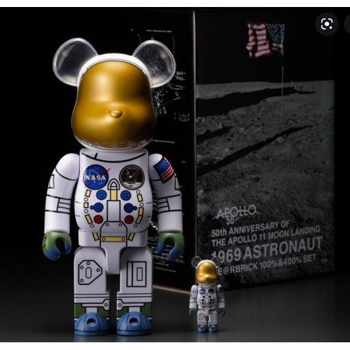 Bearbrick 1969 Astronaut 100% + 400% Set, 興趣及遊戲, 玩具& 遊戲類