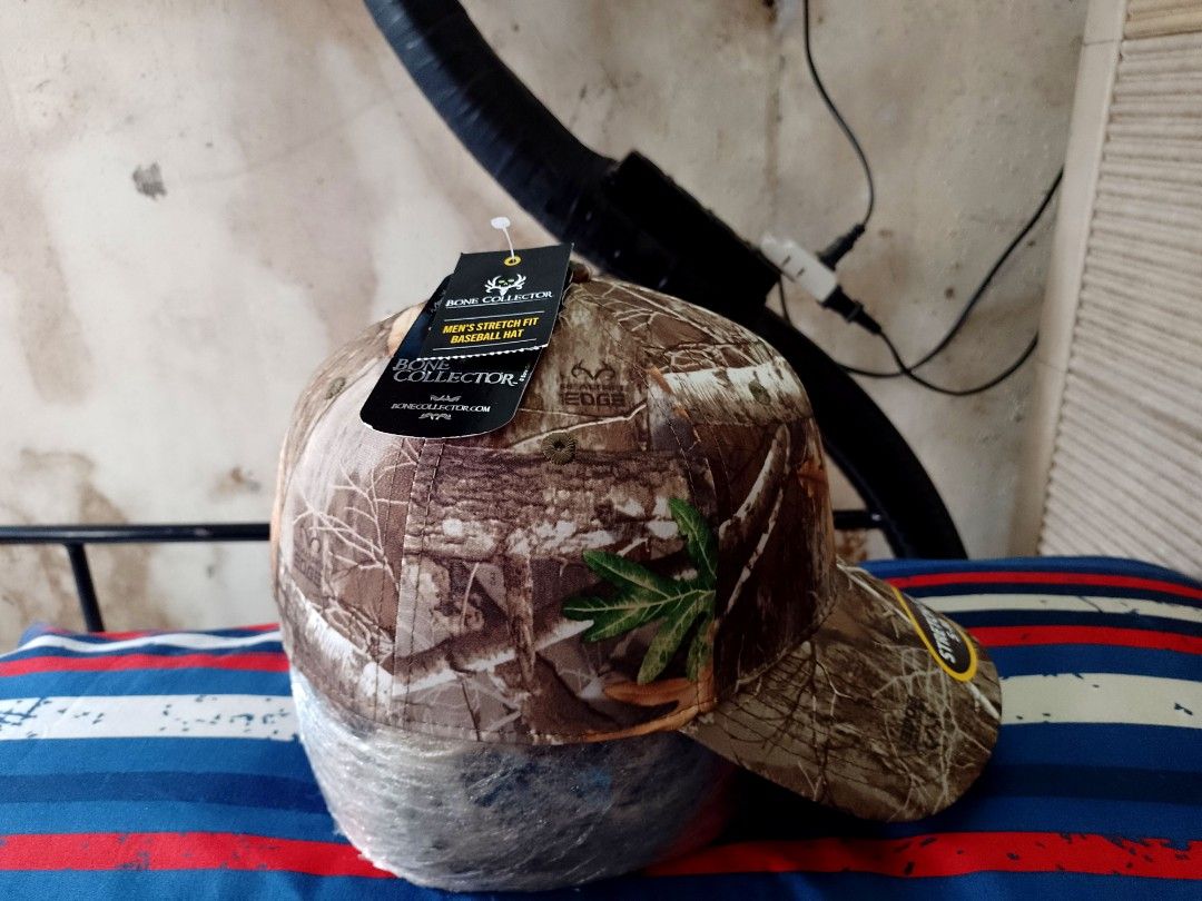 Bone collector hotsell realtree original hat