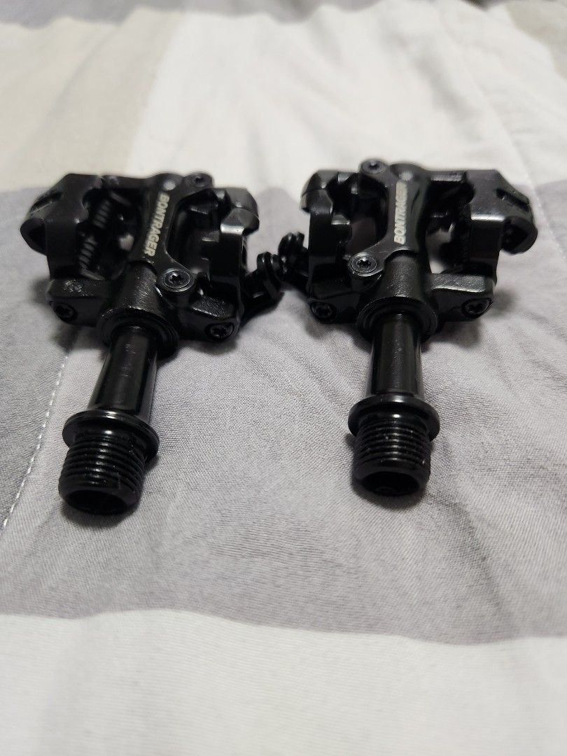 Bontrager comp mtb clipless pedals Sports Equipment Bicycles