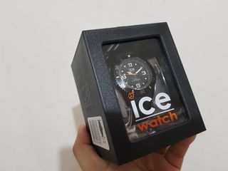 Brand new Ice watch Sixty Nine 007277 Black Silicone Quartz