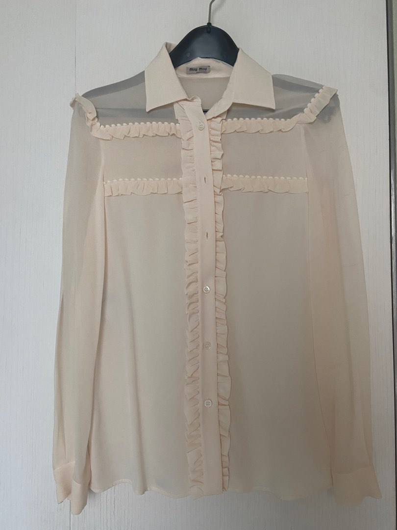 Brand New Miu Miu silk blouse 全新絲質恤衫, 名牌, 服裝- Carousell