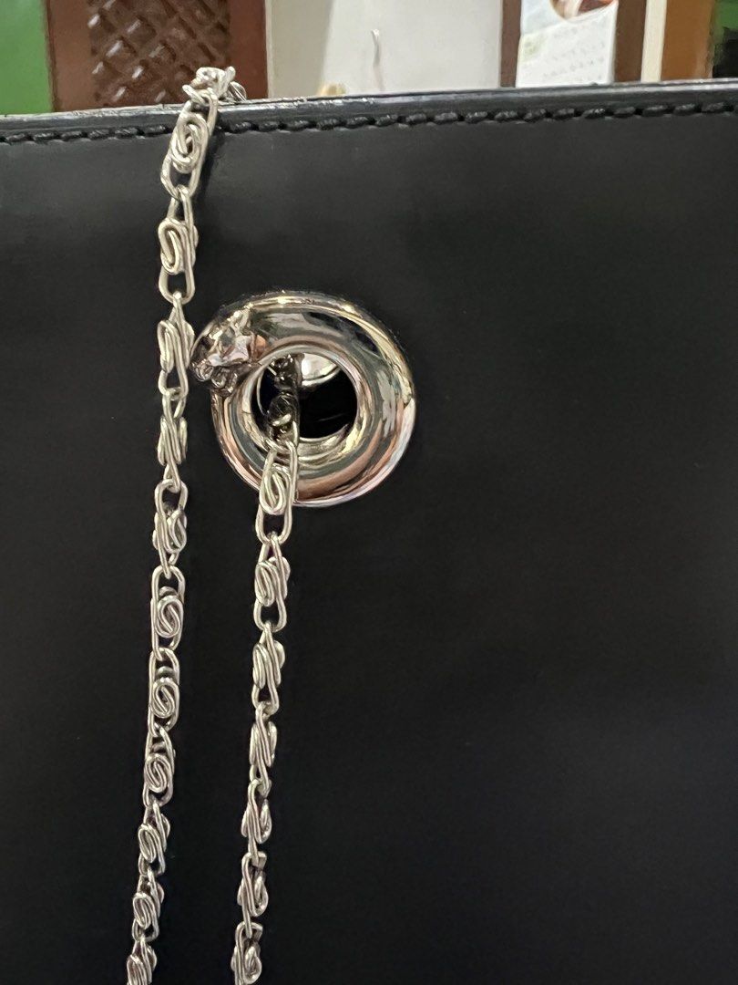 Cartier Leather Bag (Category: Luxury Bags & Wallets) located in Quezon City. Submitted by FullAndUnloading (Listing ID 1226194323, Image 2). Description: Genuine Leather Original Cartier Bag strap no original it was replace everything is original ..