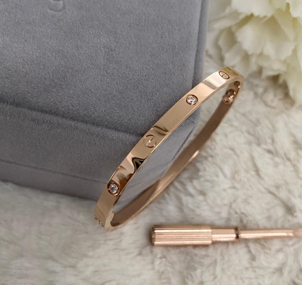 Cartier screw bracelet top
