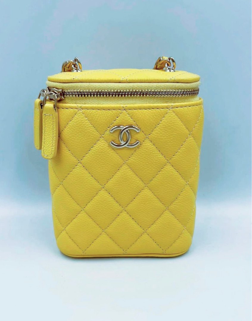 Chanel Vanity with Chain, Women's Fashion, Bags & Wallets, Clutches on
