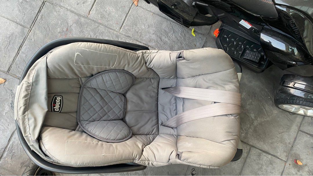 Chico carrier and car seat, Babies & Kids, Going Out, Car Seats on