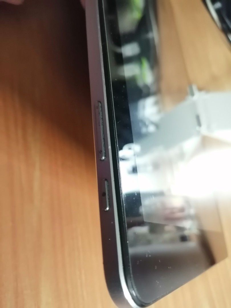 Chuwi Hi13 13.5" 2K Display Windows Tablet (Category: Windows) located in Quezon City. Submitted by Sai_R (Listing ID 1226310980, Image 3). Description: https://youtu.be/hOrqBWNqql8 Chuwi Hi13 with original charger and stylus. No box AAAA battery not included (for stylus) Lady owned For specs please refer to the photos. MOP: Cash or Gcash only MOD: Meet up or Pick up book your own Lalamove rider.