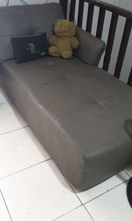 Cleopatra lether sofa