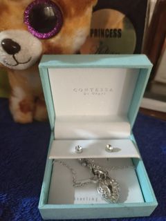 Contessa Di Capri Earrings and Necklace set with box