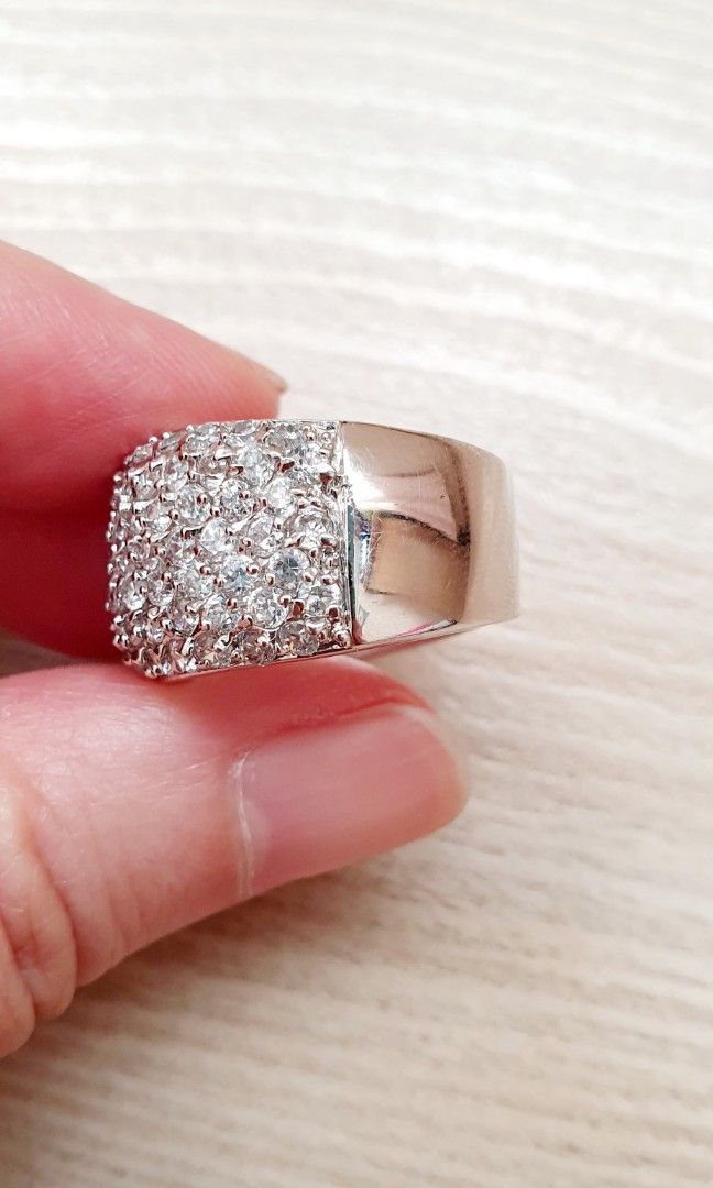 Cz pave top ring
