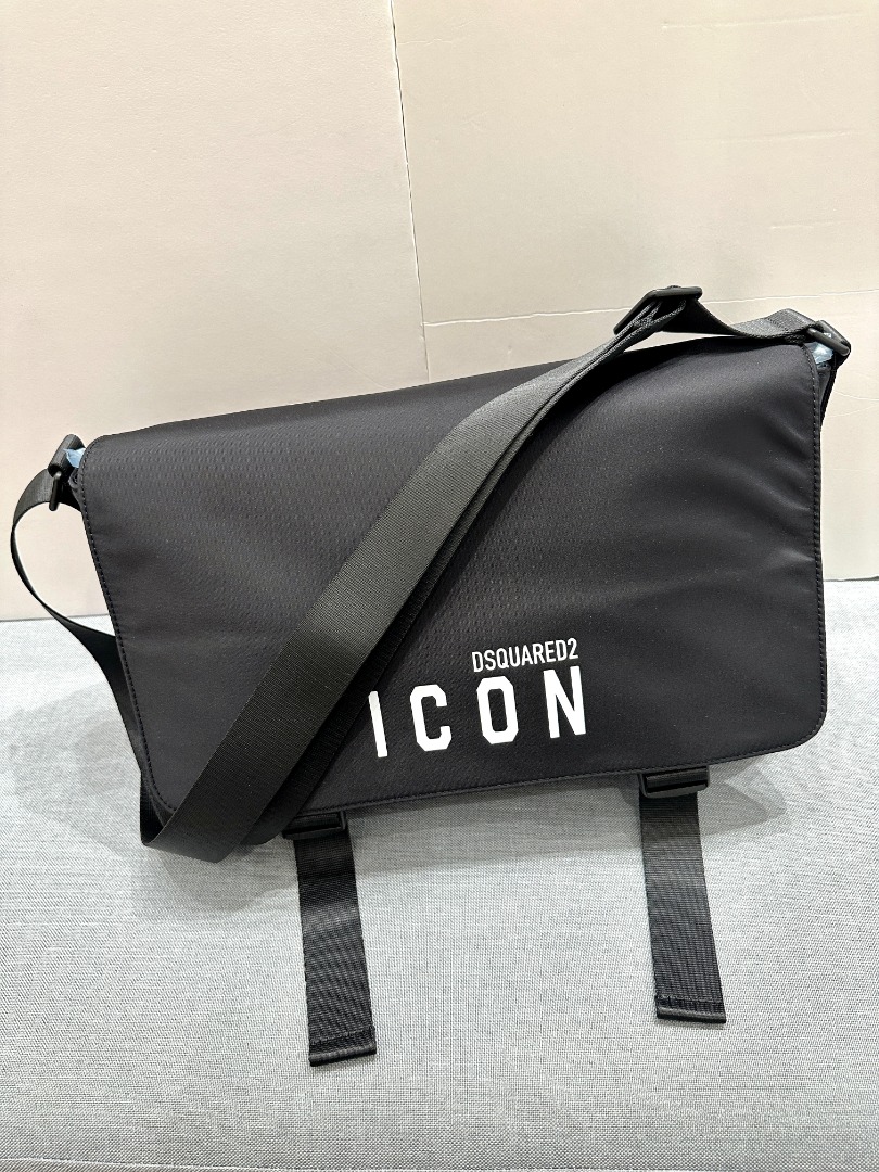 Dsquared2 Be Icon Messenger Bag in Black - PTM001811703199-M436 