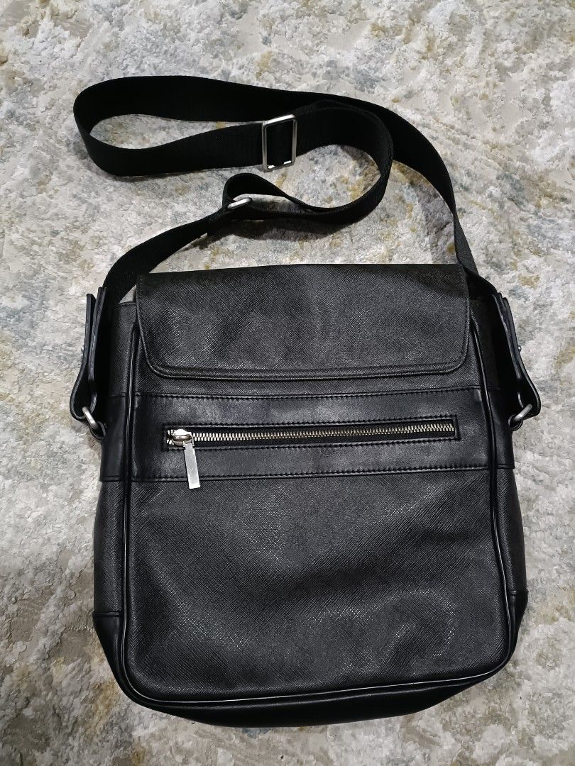 Dunhill deals sling bag